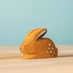 Дървена фигурка приклекнало зайче, BumbuToys